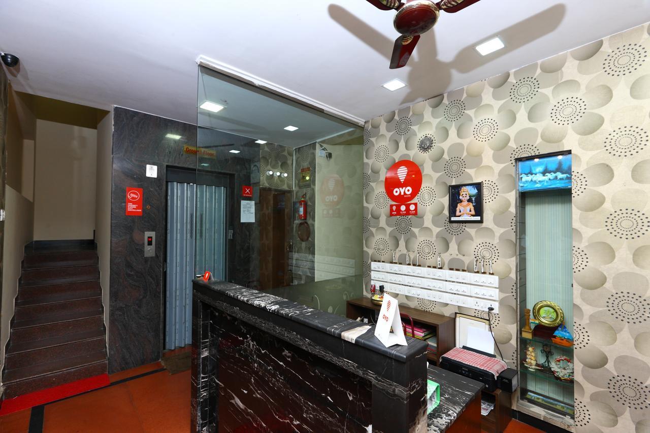 Hôtel Oyo 8410 Rajeswari Tower à Chennai Extérieur photo