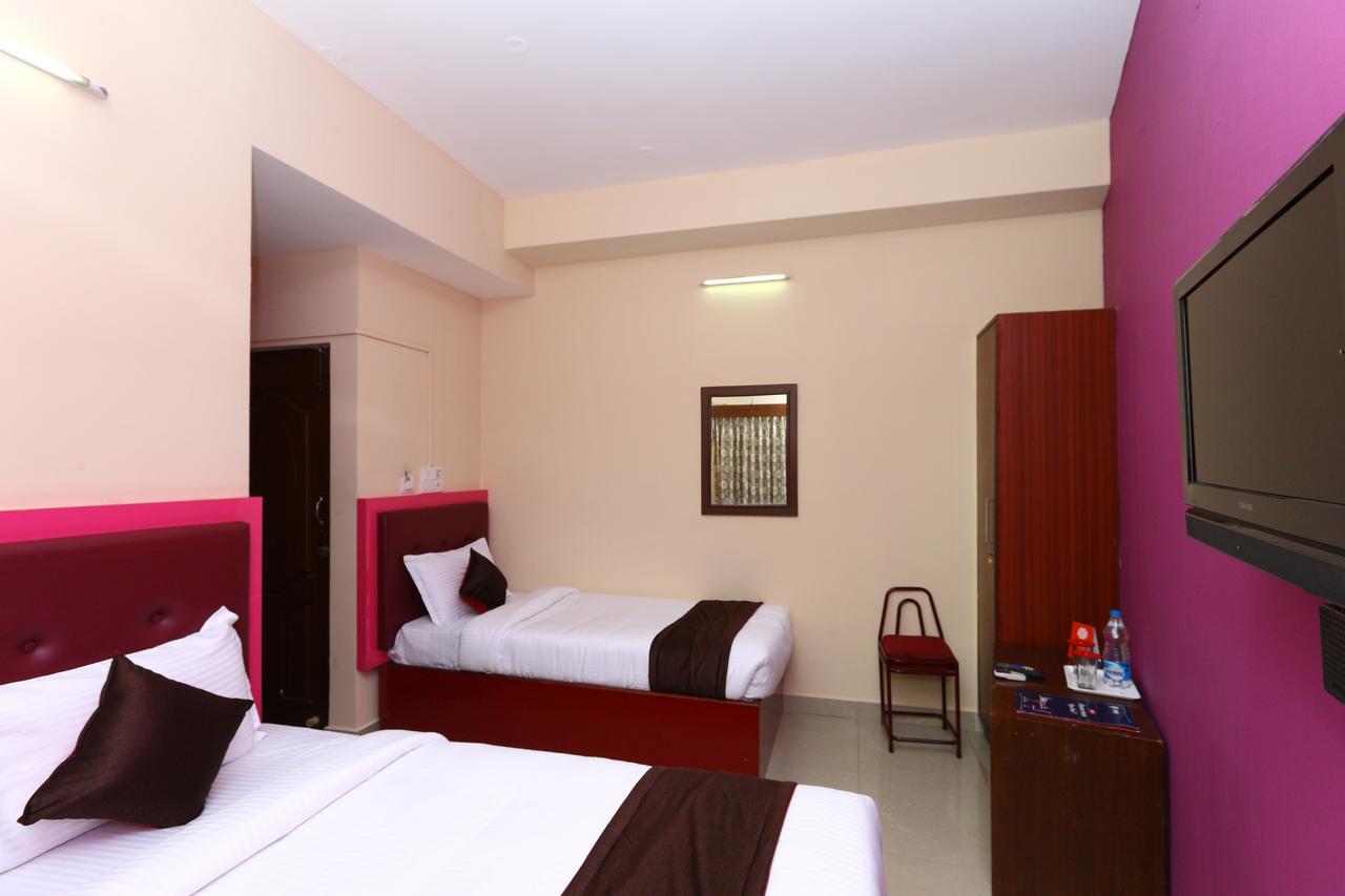 Hôtel Oyo 8410 Rajeswari Tower à Chennai Extérieur photo