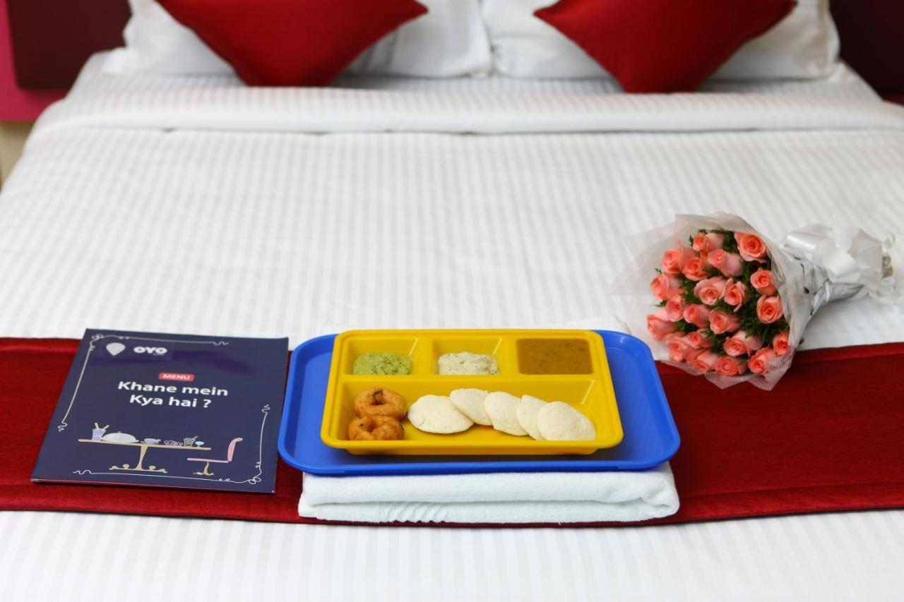 Hôtel Oyo 8410 Rajeswari Tower à Chennai Extérieur photo