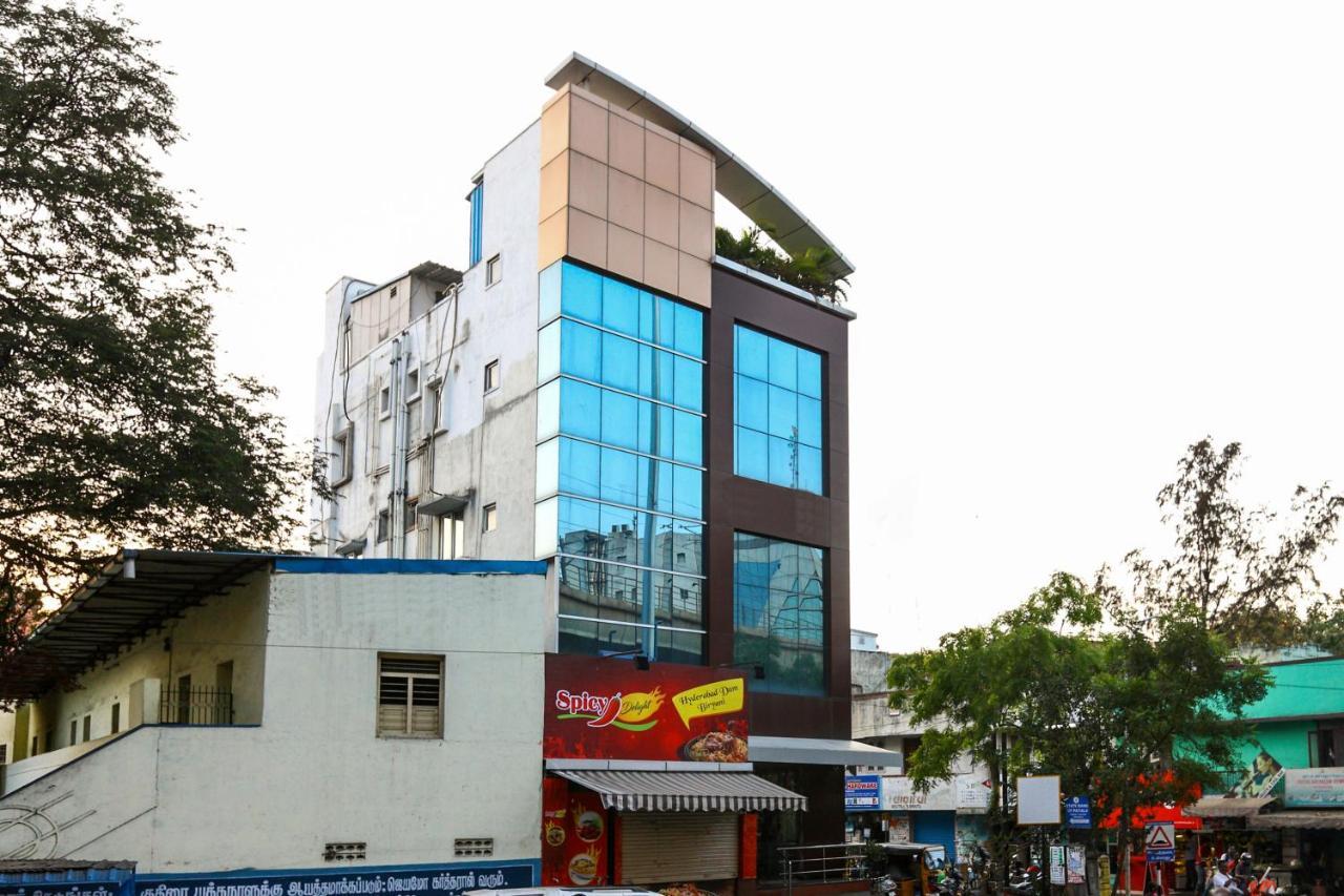 Hôtel Oyo 8410 Rajeswari Tower à Chennai Extérieur photo