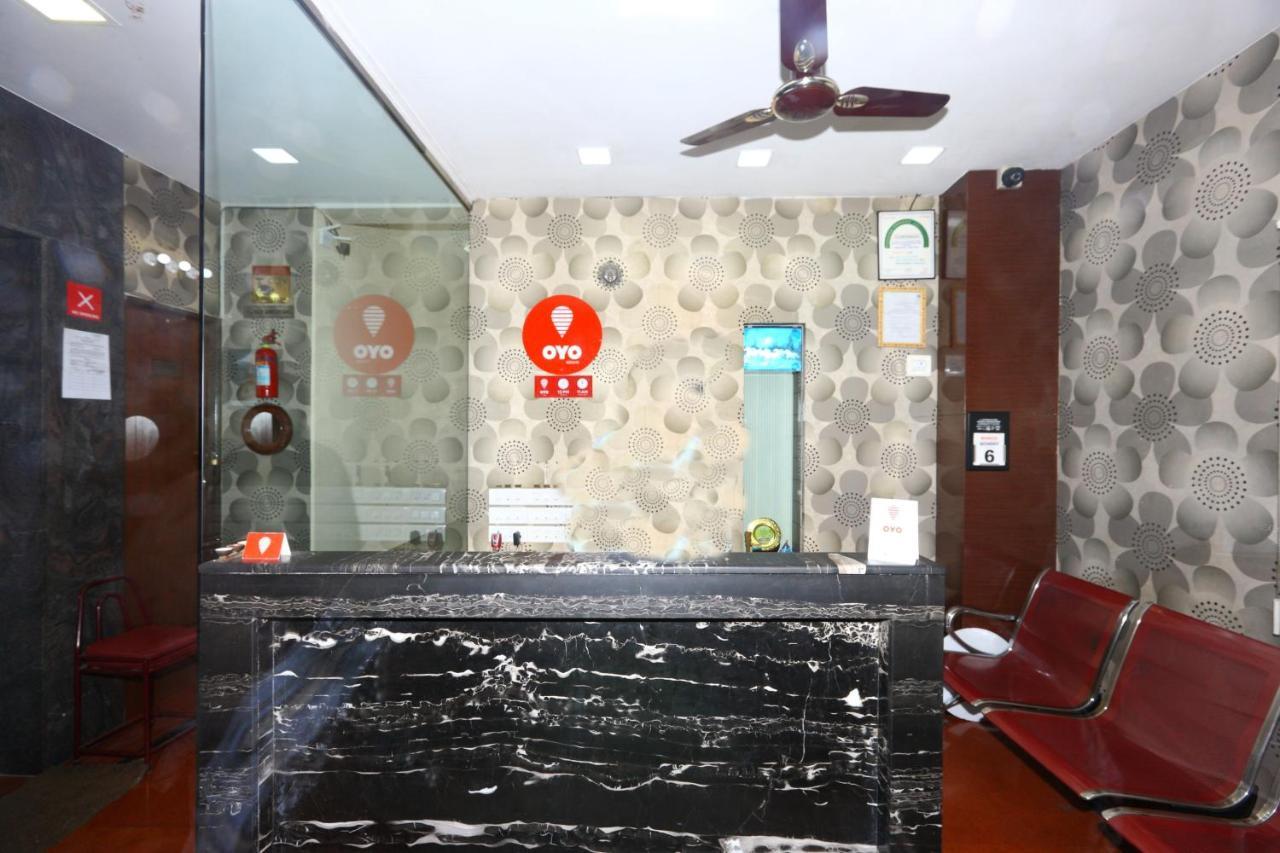 Hôtel Oyo 8410 Rajeswari Tower à Chennai Extérieur photo