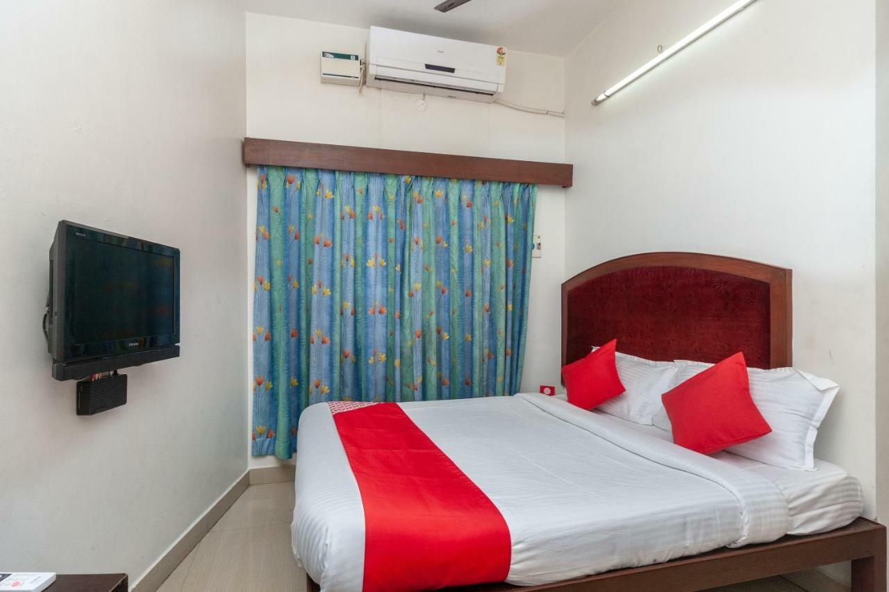 Hôtel Oyo 8410 Rajeswari Tower à Chennai Extérieur photo