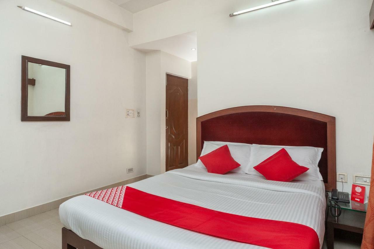 Hôtel Oyo 8410 Rajeswari Tower à Chennai Extérieur photo