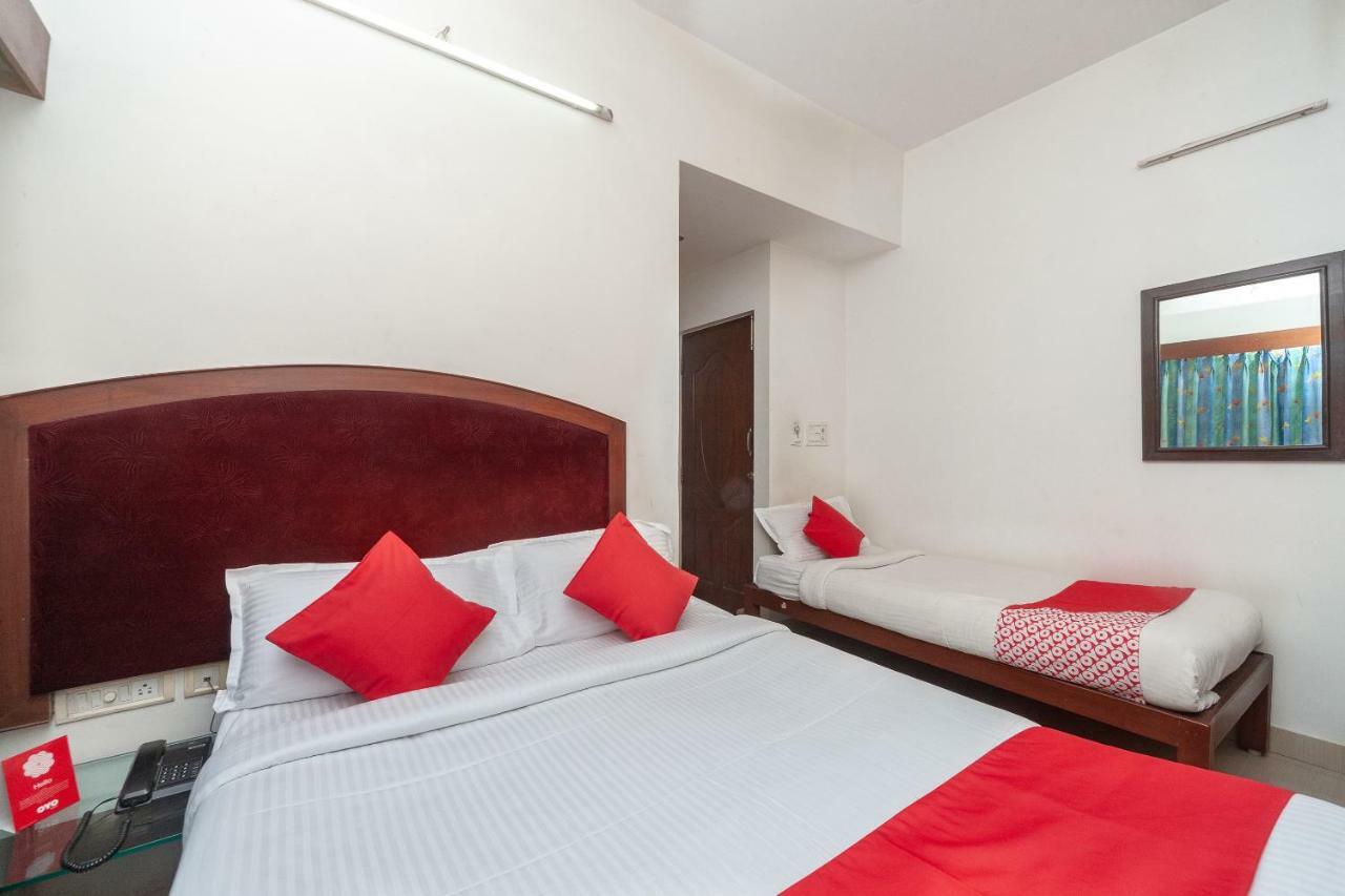 Hôtel Oyo 8410 Rajeswari Tower à Chennai Extérieur photo