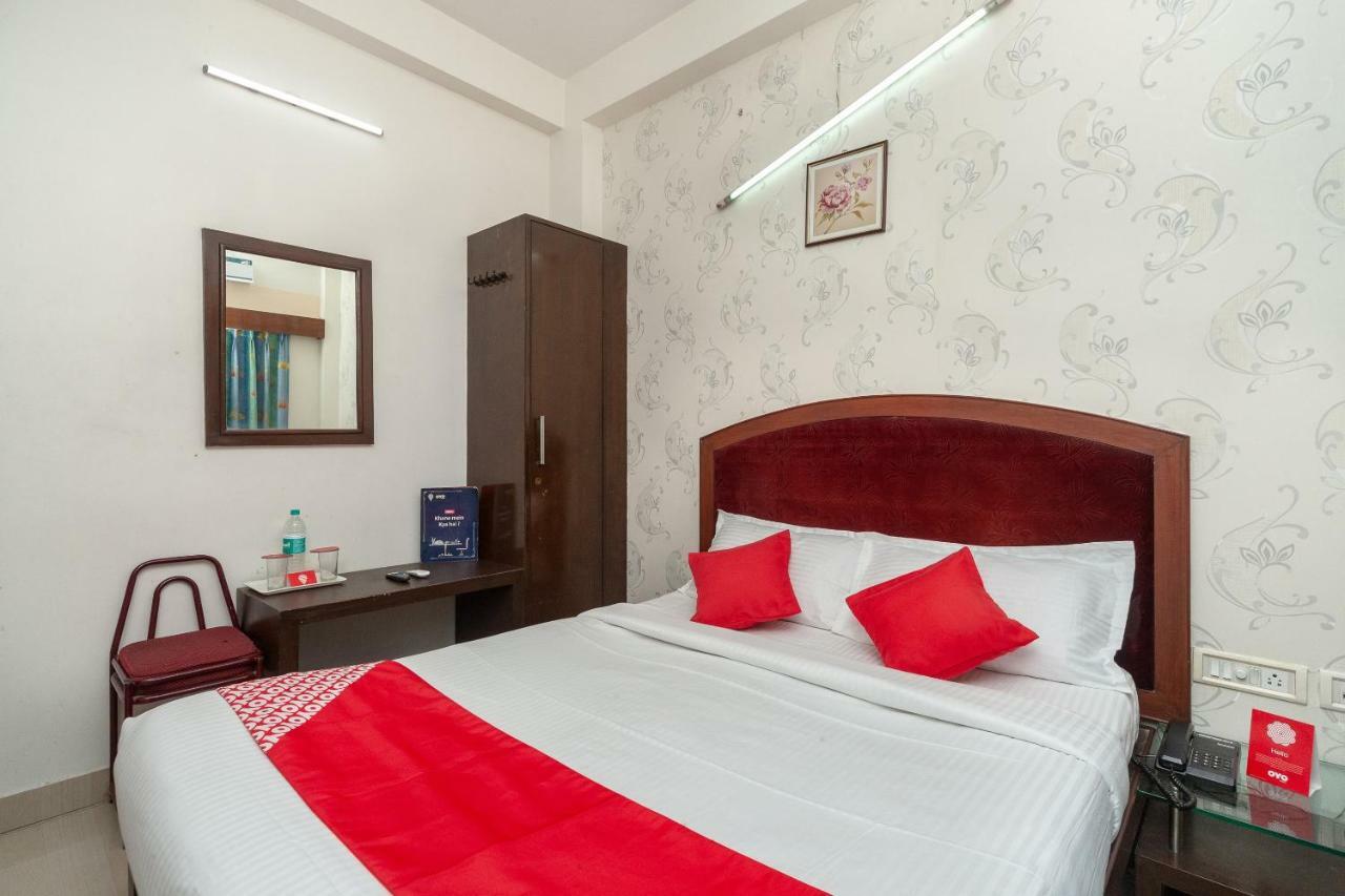 Hôtel Oyo 8410 Rajeswari Tower à Chennai Extérieur photo