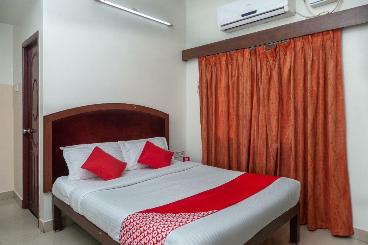 Hôtel Oyo 8410 Rajeswari Tower à Chennai Extérieur photo