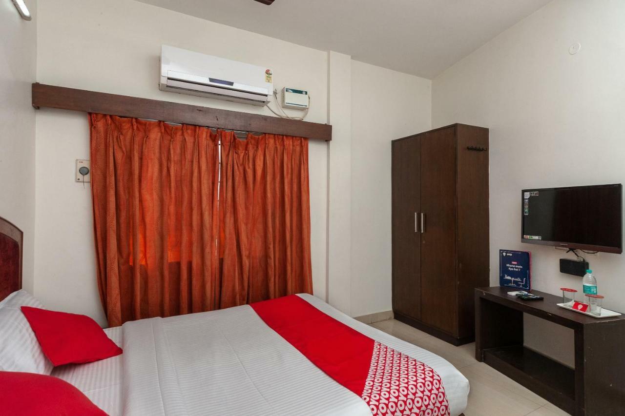 Hôtel Oyo 8410 Rajeswari Tower à Chennai Extérieur photo