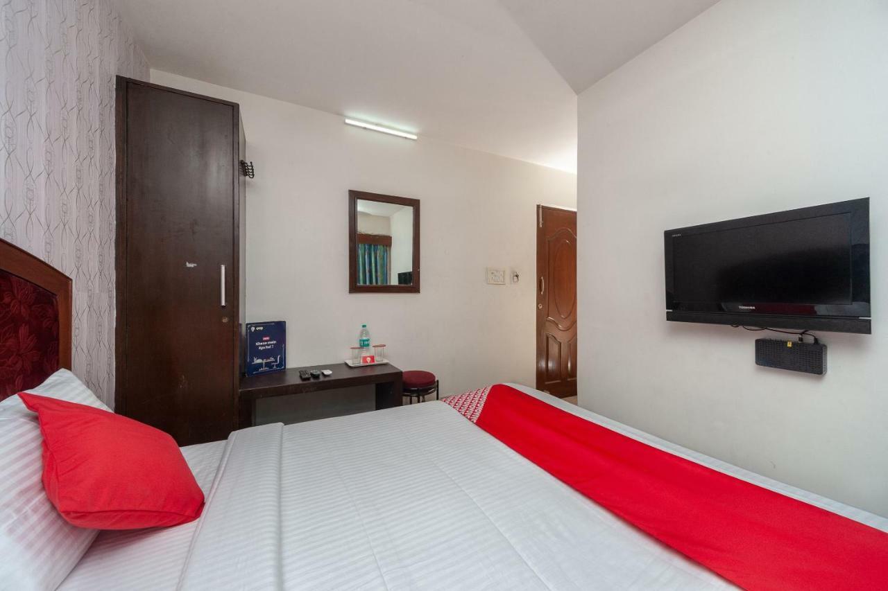 Hôtel Oyo 8410 Rajeswari Tower à Chennai Extérieur photo